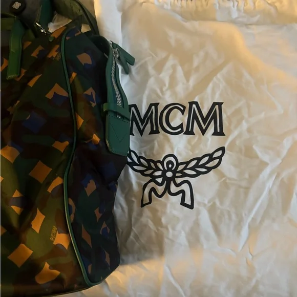 MCM Green Multicolor Geometric Messenger Bag - Picture 4 of 11